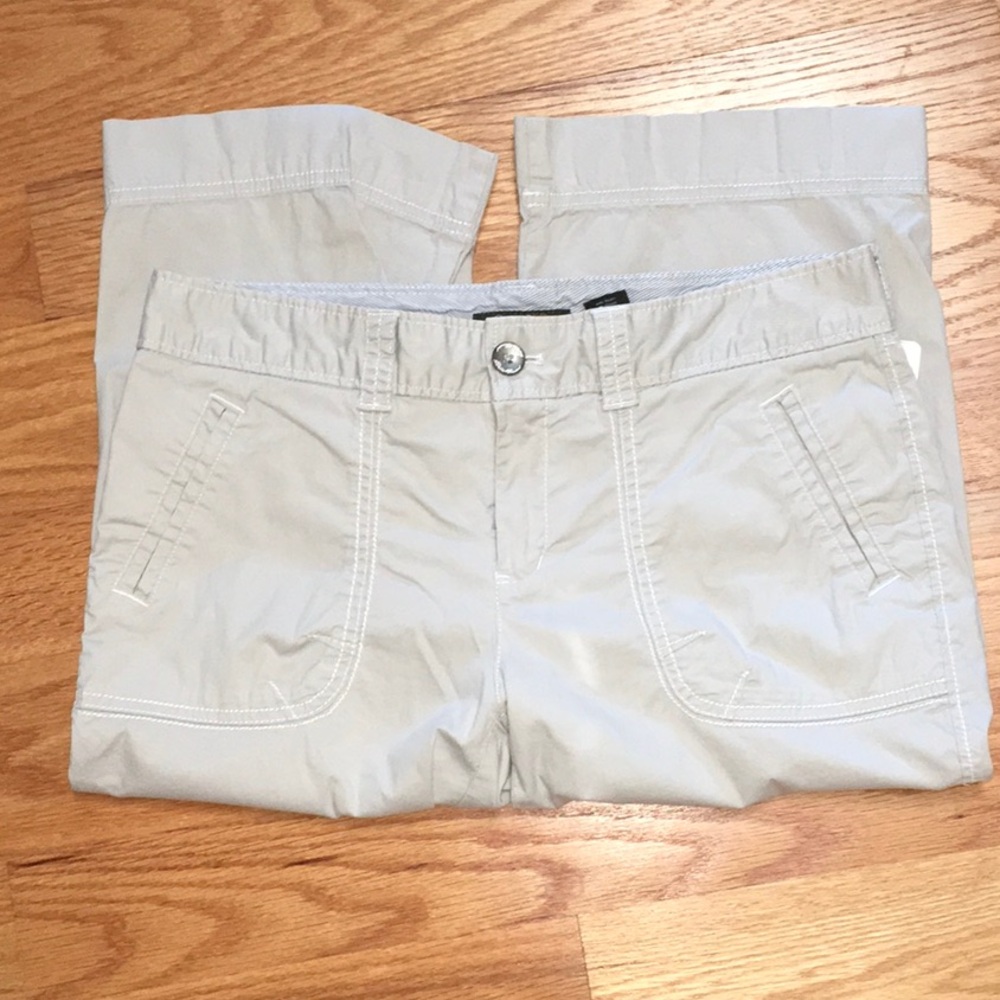 Eddie Bauer Light Tan Casual Capris Pants